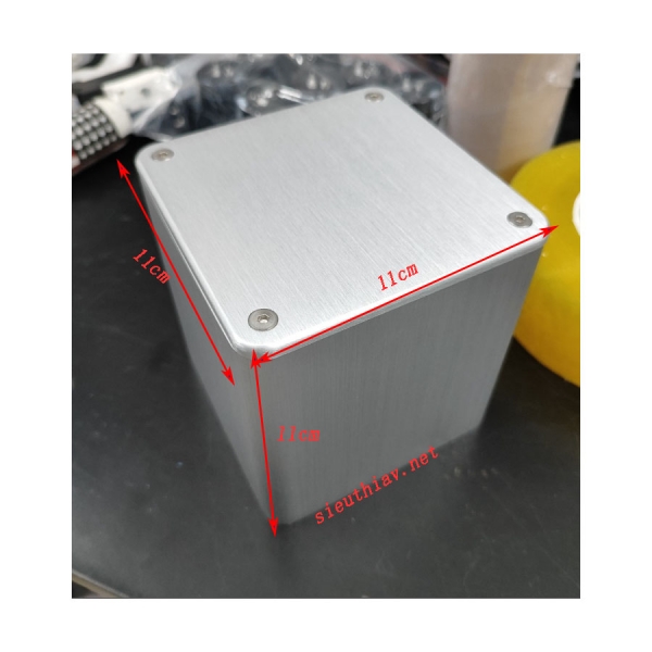 Chụp biến thế 11x11 cao 11cm trắng (CBT33b)