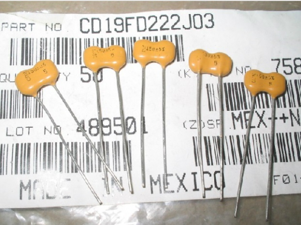 CDM 150pF - 500V (SM40)